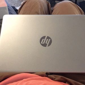 HP laptop flawless condition with fingerprint locks
